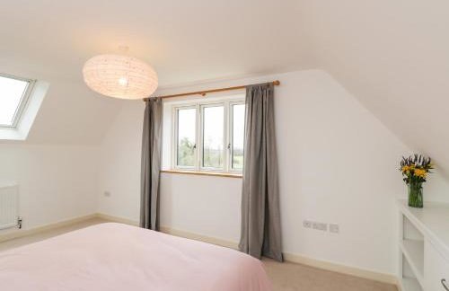 High Cogges Farm Holiday Cottages - Photo 28