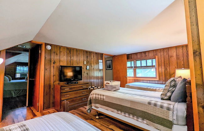 Hickory Cabin by Avantstay Firepit, Hot Tub, Game Room, Great Location - Foto 24