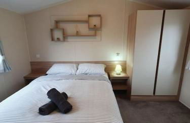 Billing Aquadrome - Alberta Caravan 2 Bedroom Sleep 6 - Photo 25