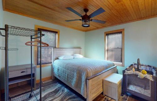 Coastal home with private hot tub and fire-pit, close to local attractions - Foto 10