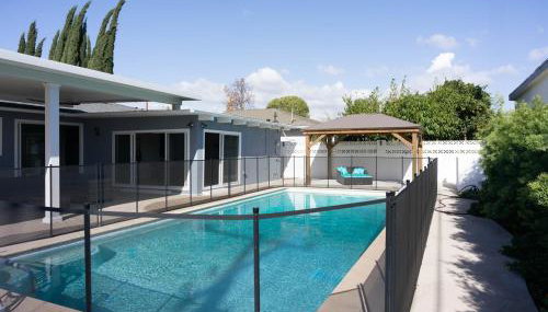 Heated Patio Private Pool Pool Table 4BR - Photo 3