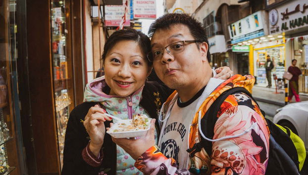 Degustando pratos típicos do Bahrein