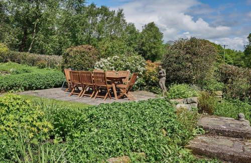 5 bedroom cottage in rural Staffordshire - Foto 3