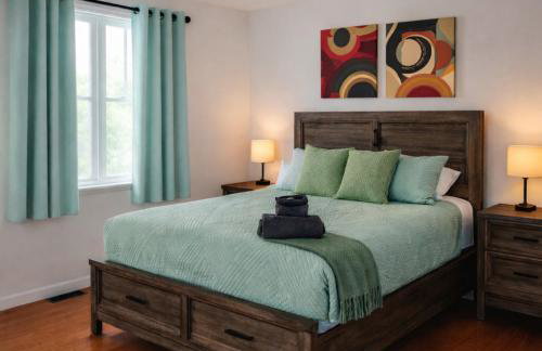 Luxury 5BR Retreat - Hot Tub - Game Room - 2 Fire Pits - Foto 25
