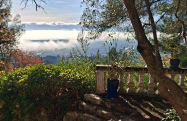 Les Ribas villa groupe, de 4 a 14 personnes, maison familiale, séjour nature, calme, Provence, Plaine des Maures, proche mer, Verdon, randonnée, terrain arboré, jeux enfants, pétanque, ping-pong, cuisine équipée, grande capacité, vacances en groupe - Foto 20