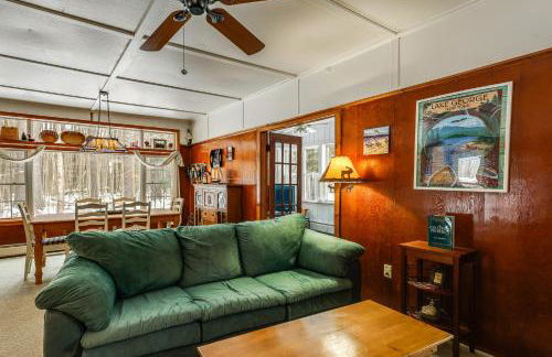 Walk to Lake George Beach Quiet Family Retreat - Foto 7