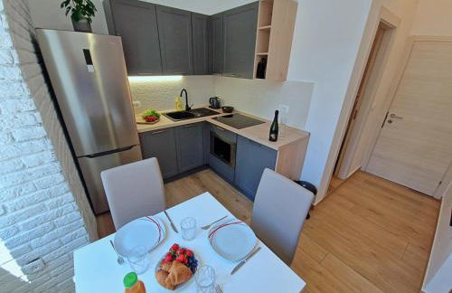 Lola's Place - Photo 28