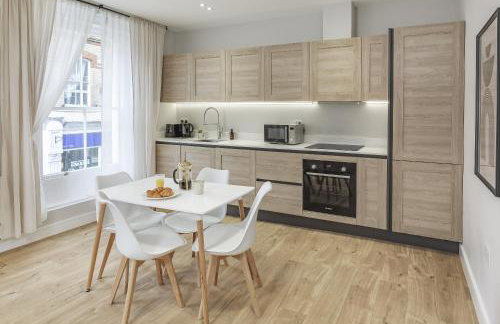 Bright 1 bedroom apartments near Farnham Castle - Photo 32