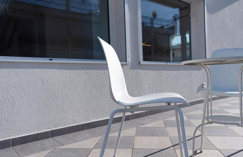 Delightful Penthouse - Photo 18