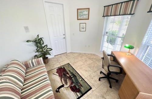 Lakefront Getaway LG South Facing Pool Hot Tub Pool Table & BBQ - 2 miles Disney - Foto 48