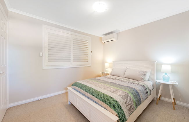 Occy's at Fingal Bay - Photo 3