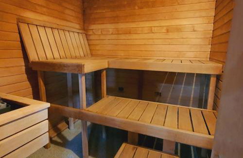 The Victorian Barn, Self-Catering Holidays with Pool and Hot Tubs, Dorset - Photo 32