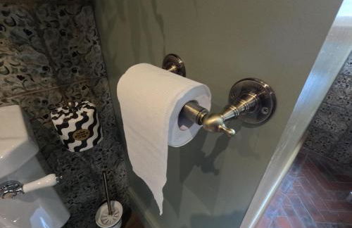 Royal Oak Retreat 2-bed - Sleeps 6 & Pet Friendly - Photo 23