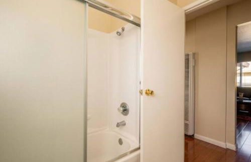 Luxury stay near Santana Row for vacation/business - Foto 43