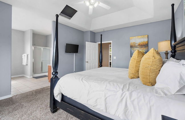 The Greenview Manor - Lake Views - Photo 5