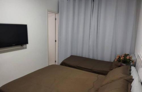 APT Completo - Suíte - 2 Ar-condicionados, Wi-FI, Piscina, garagem, portaria - aconchegante - Foto 12