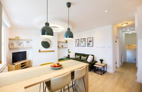 Aura - Elegant Retreat in Prime Leeds Location! - Foto 32