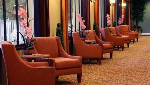 Coin salon dans le hall