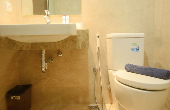 Warm and Best Studio Menteng Park Apartment - Photo 27