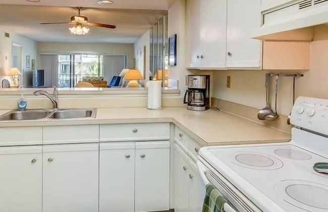 Beautiful Unit In One Of The Most Prestigious Condo Complex In Islamorada 2 Bedroom Condo by RedAwning - Photo 7