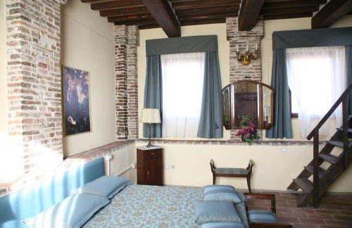 Torre Medioevale d'Uguccione - Photo 3