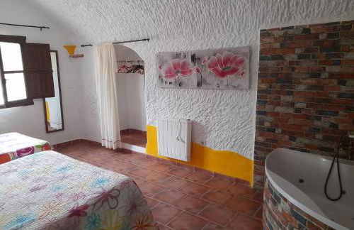 Cuevas la Chumbera - Photo 15