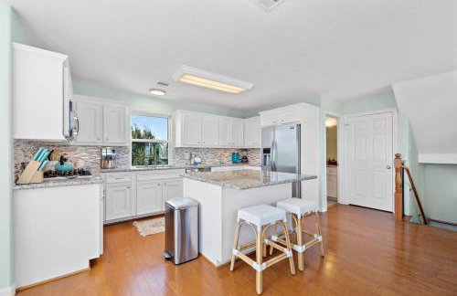 Stunning bayfront home with spacious deck and incredible Galveston Bay views - Foto 13