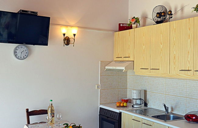 Manos Apartments - Photo 17