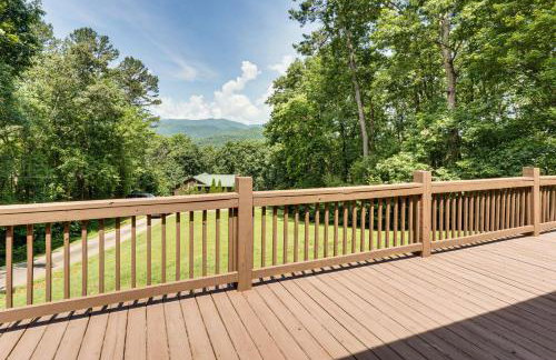 Screened Porch, Deck and Mtn Views Andrews Retreat! - Foto 1