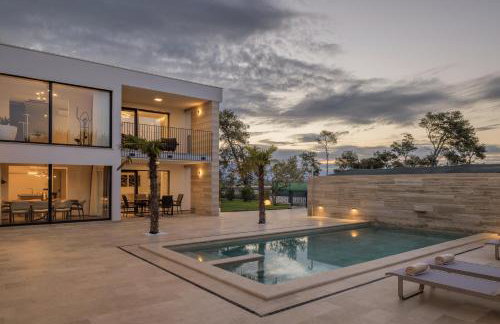Salt and Stone Villa - Photo 16
