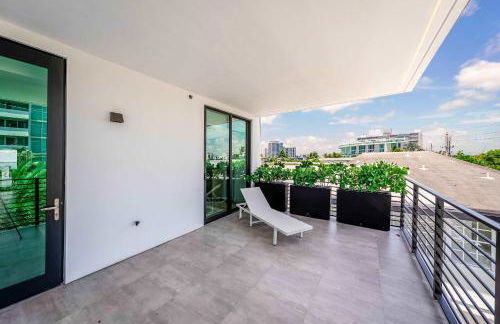 Bayview Villa by Rove Travel - Waterfront with Patio - Foto 43