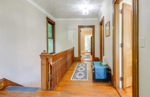 2-Acre Property Victorian Home in Brownville! - Foto 18