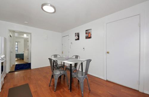Cozy 2BR Apartment in the Heart of Chelsea - Foto 15
