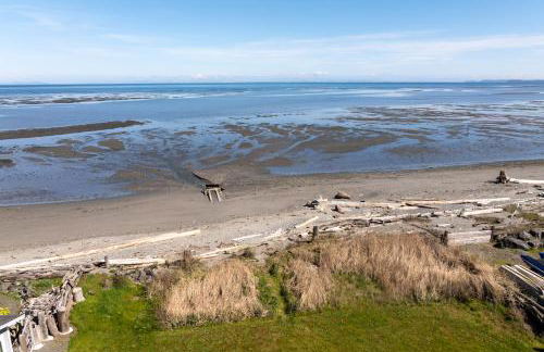 Sequim Escape with Gas Grill and Deck, Walk to Beach! - Foto 36