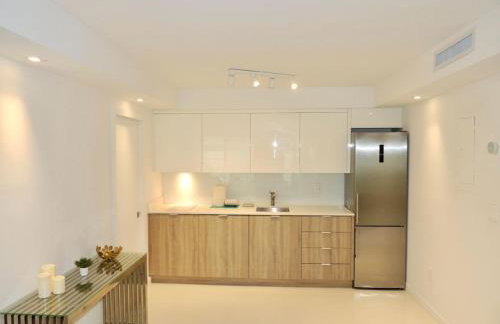 Lux design 2 bedroom unit sleep 4 in SoBe bst area - Foto 4