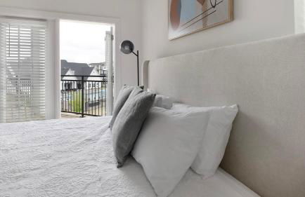 Landing Amazing 3BD Pool Yoga Studio - Photo 52