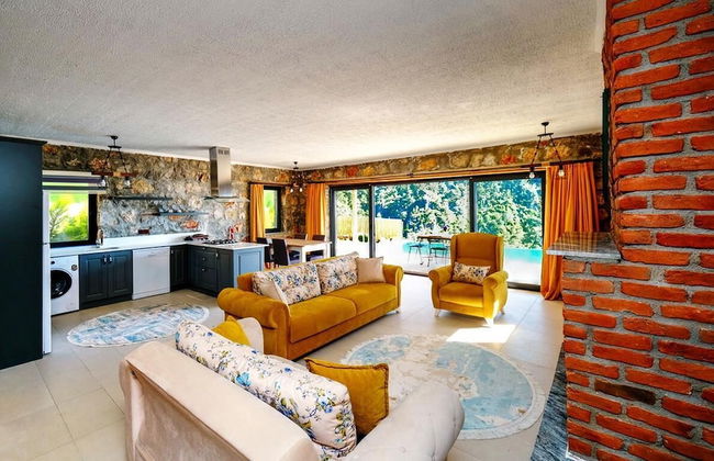 Honeymoon Villa With Private Pool - Photo 9