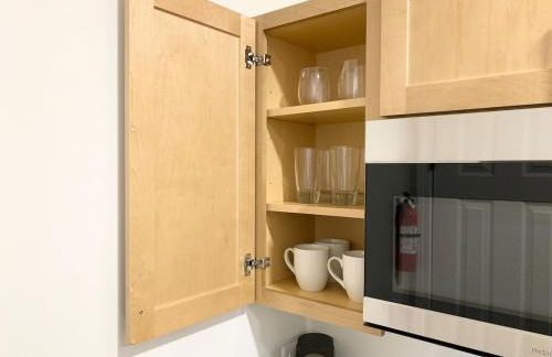 Budget Friendly 2BD-2BA apt in Federal Hill - Photo 4