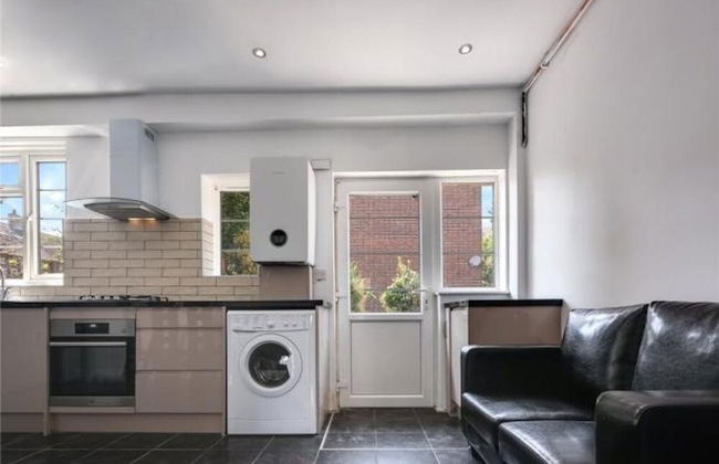 Limehouse Townhomes Modern 4 Bedroom 3-bathroom Townhome With a Private Garden - Foto 16