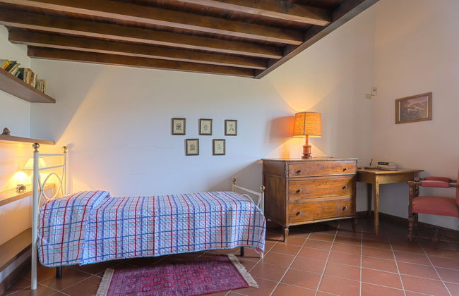 6 bedroom House in Scandicci with private pool and garden - Photo 21