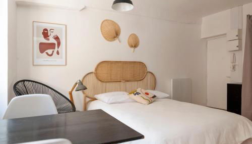 Charmant studio en plein coeur du centre-ville - Photo 3