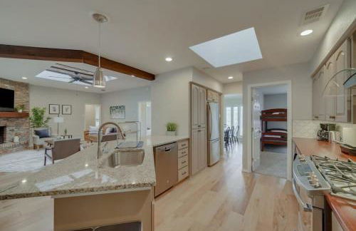 Best of Richardson - 5BD-3BA with Pool, Patio, BBQ - Foto 12