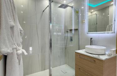 Private suite with jacuzzi sauna and garden - Foto 17