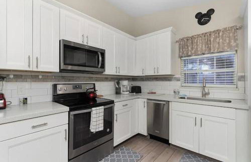 Indian Ridge Home w/ Private Pool & Game Room near Disney - Photo 7
