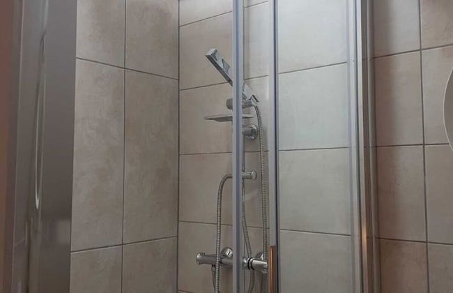 Bright and Cozy Studio Near City Center - Foto 8