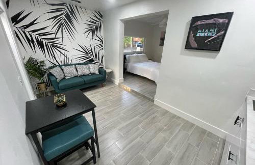 The Vice City Suite - Private stay with Free Parking in the Heart of Miami - Foto 2
