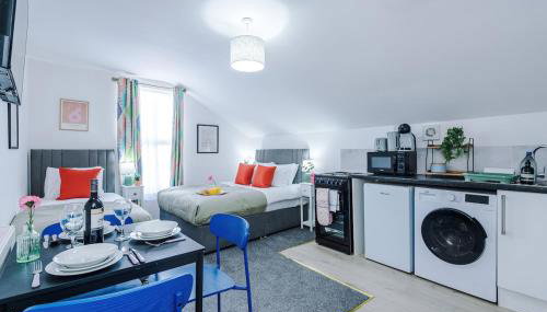 Jephsons Lodge Studio 9 - WiFi, 5 Mins Walk to Town Centre, Free Parking, Netflix, Prime & Disney - Foto 1
