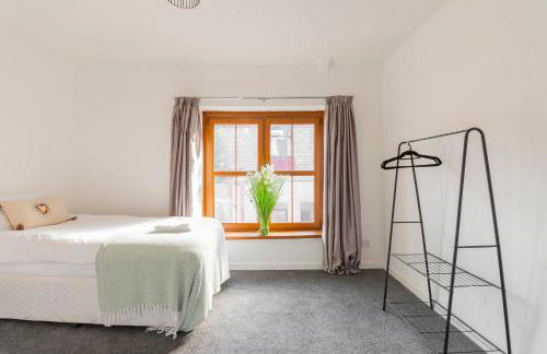 The SPACE Large House In Afan Forest Bike Park By STAE-Homes - Photo 20