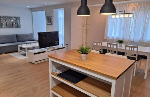 VISTAS MURALLA CENTRICO EN ZONA PEATONAL Wi-fi VUT LU 3270 - Foto 7