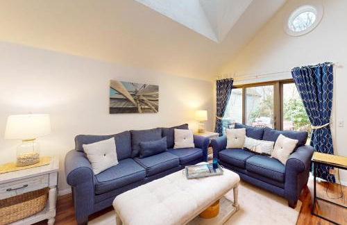 South Cape Escape - Photo 1